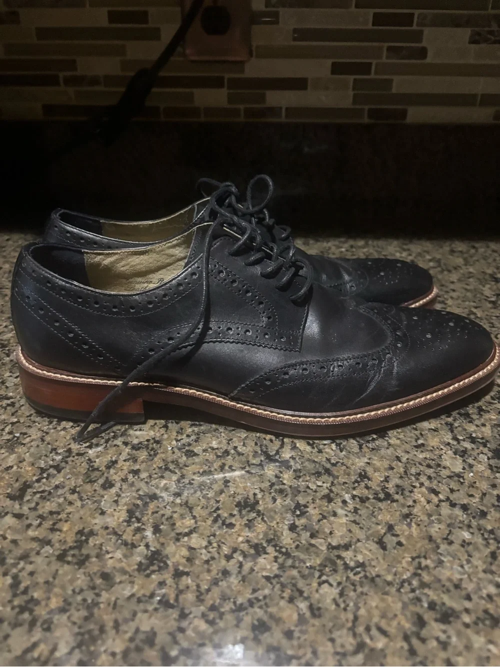 Banana Republic elegant wingtip